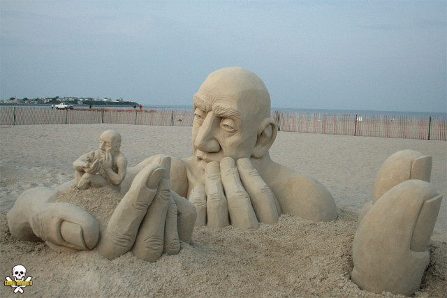 Infinity Sand Sculpture by Carl Jara