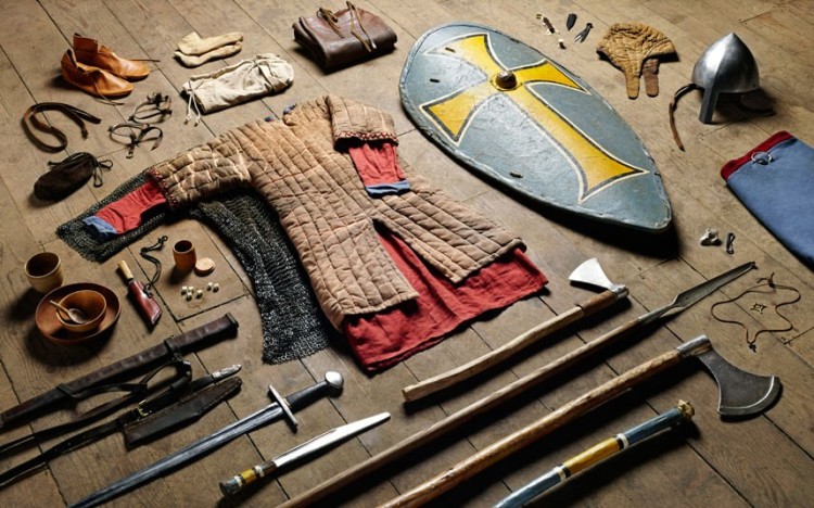 Photographic Inventories of British Soldiers' Kits from 1066 to 2014