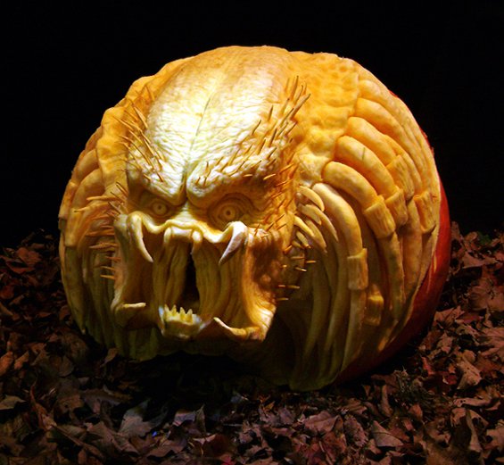 Realistic 3D Pumpkin Carvings by Food Sculptor Ray Villafane