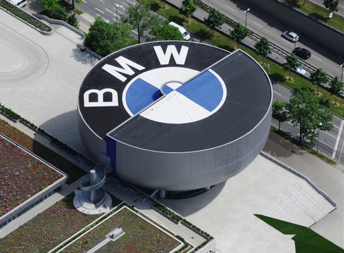 Speaking of the BMW Museum the building is made in the shape of the BMW
