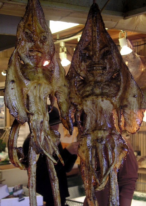 fish-market-alien
