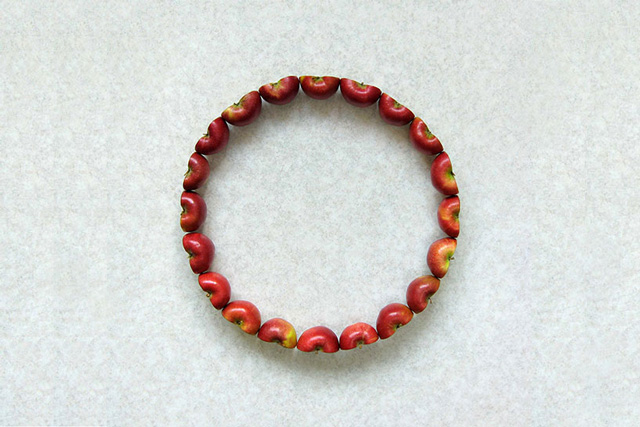 Ring of Apples