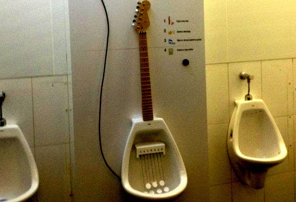 Guitar pee