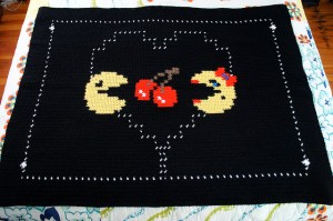 Pac Man and Ms Pac Man In Love Throw