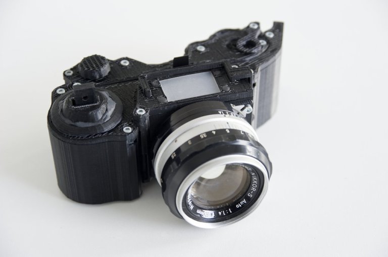 OpenReflex 3D Printed SLR by Leo Marius