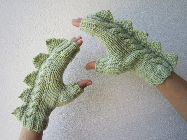 Fingerless Dragons
