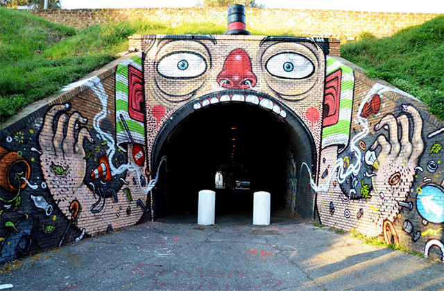 Crazy street art by Miste Thoms