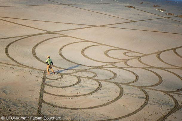 Mussels Ii, Andres Amador's Latest Large Scale Sand Art Installation In 