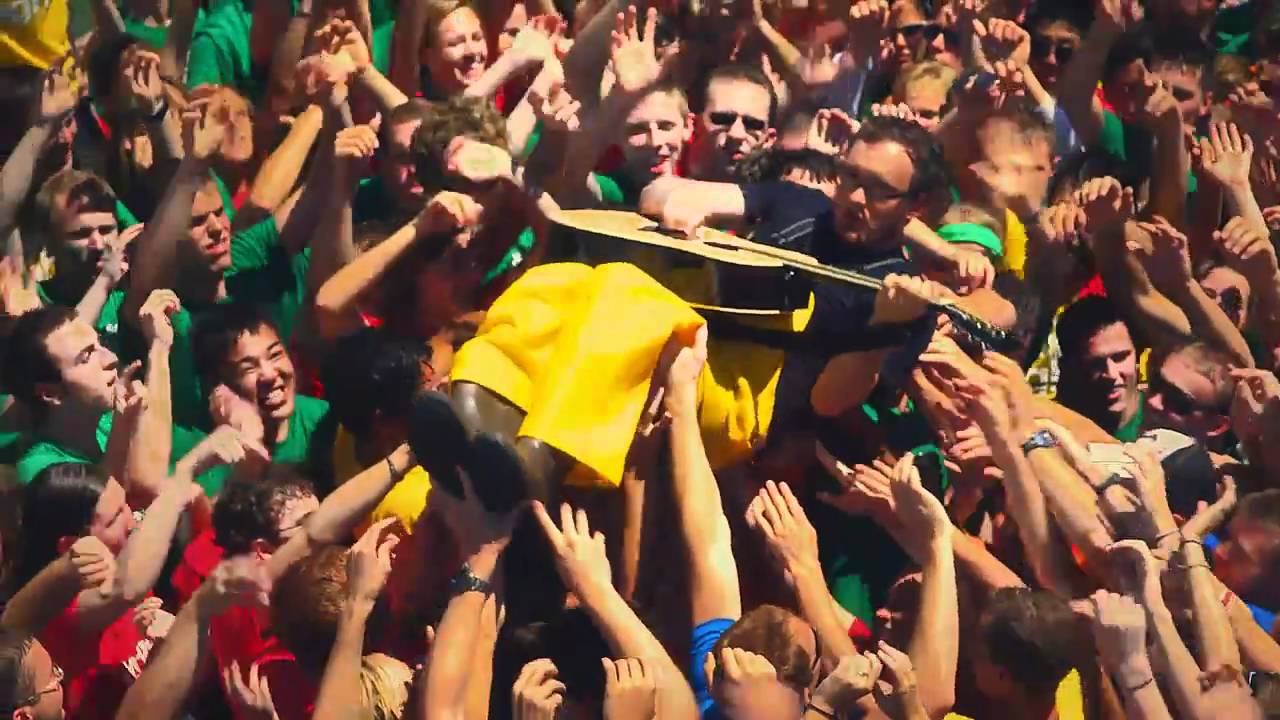 Kyle Beale New Kyle Andrews Music Video Features Massive Water Balloon Fight