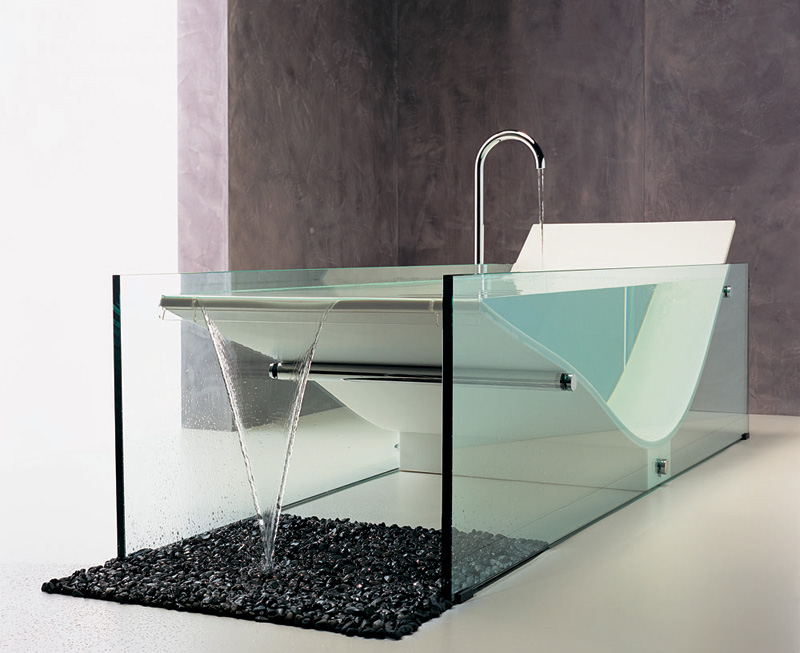 Le Cob Bath, A Luxurious Bathtub Inspired by Le Corbusier's Iconic LC4