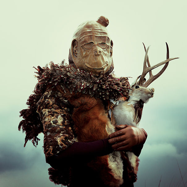 Wounderland Surreal Portraits With Taxidermy by Mothmeister