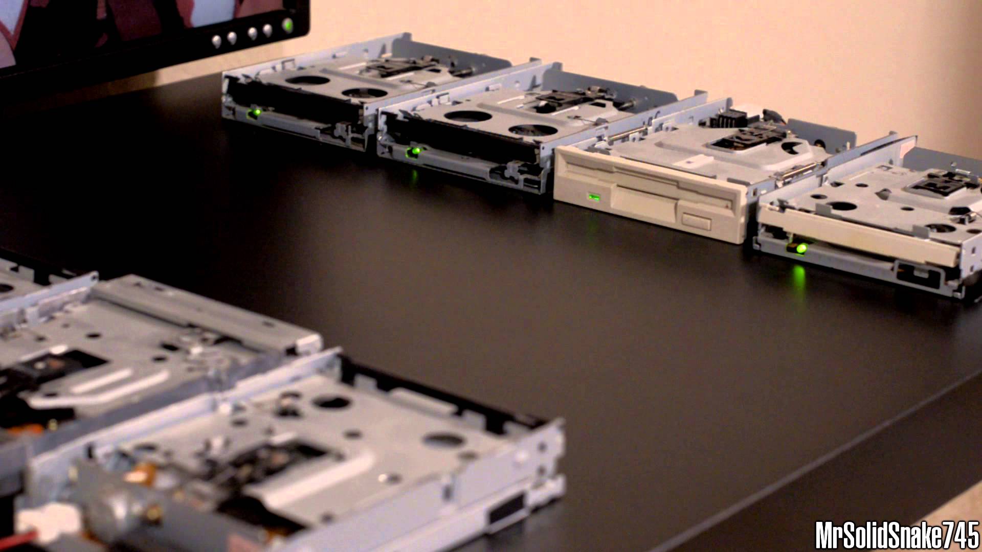 The Song 'Tank!' From the Japanese Anime 'Cowboy Bebop' Played on Eight  Floppy Drives and a Digital Keyboard
