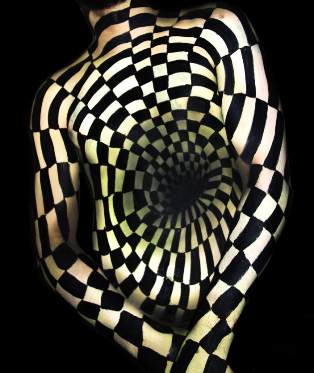 3D Illusion Body Art by Natalie Fletcher