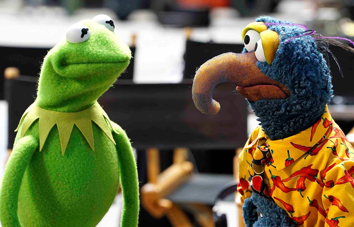 Kermit the Frog and Gonzo from the new ABC Muppets series