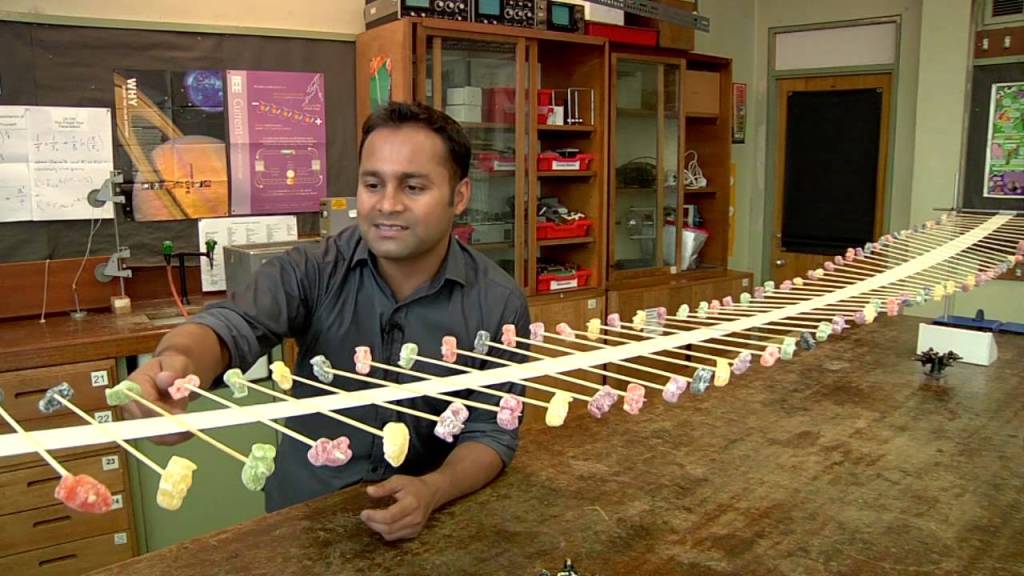 How to Build a Simple Wave Machine With Duct Tape, Skewers, and Jelly