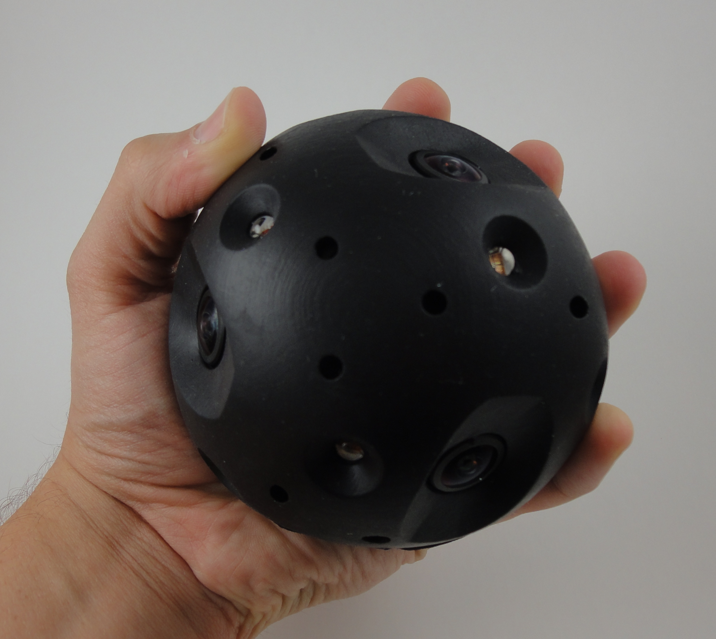 The Explorer, A Tactical Throwable Camera Ball That Captures Panoramic