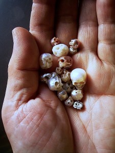 Pearl Skull Hand