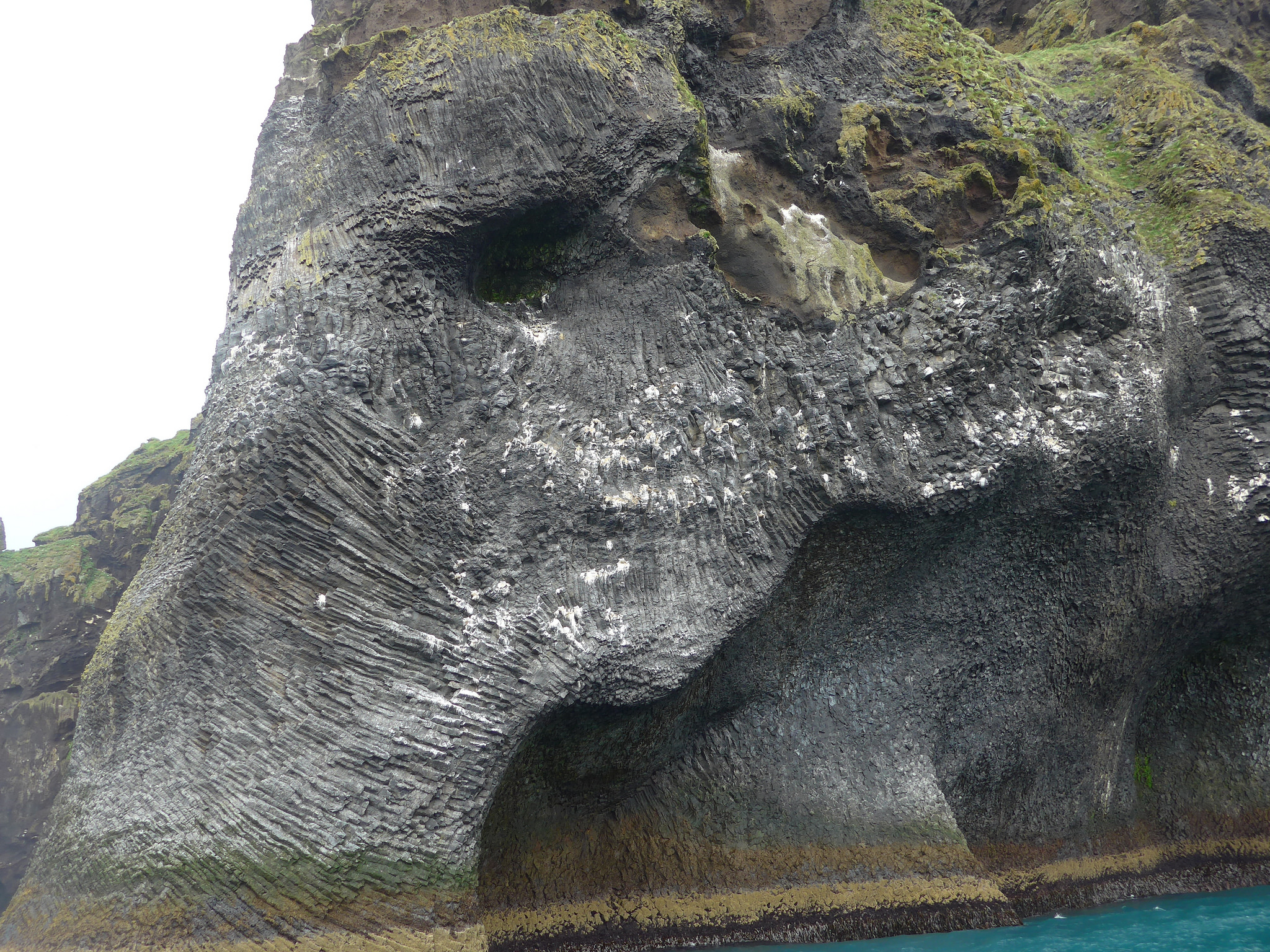 An Amazing Rock Formation On an Icelandic Island That Looks Like a