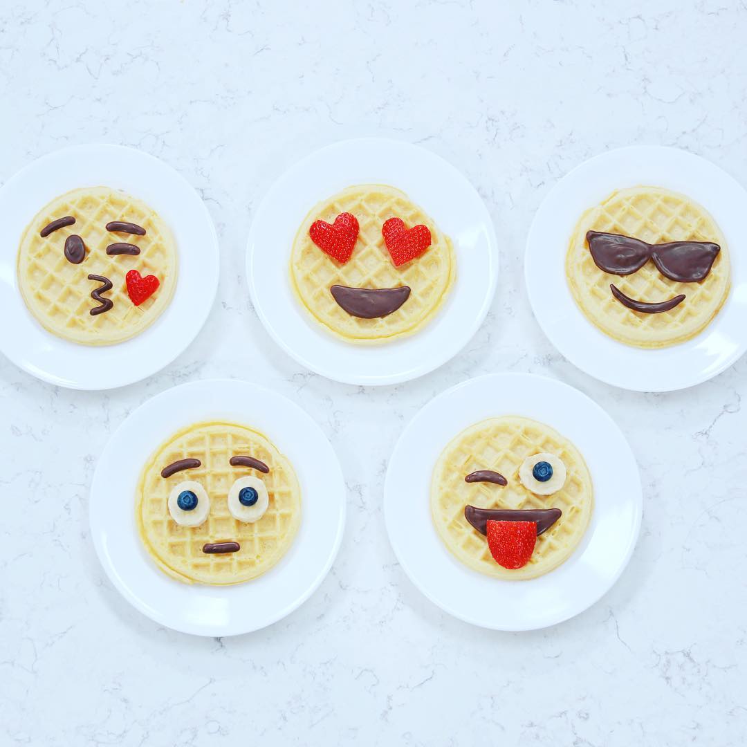 How to Make Emoji Eggo Waffles