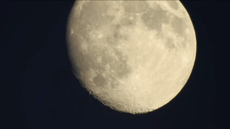 83x Zoom Moon