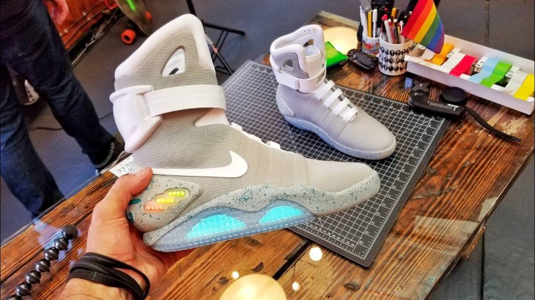 Casey Neistat Tries on the New Self-Lacing Nike Mags, The Sneakers From ...