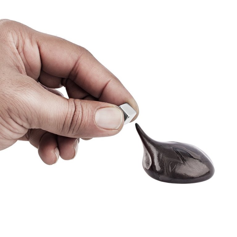 Magnetic Thinking Putty