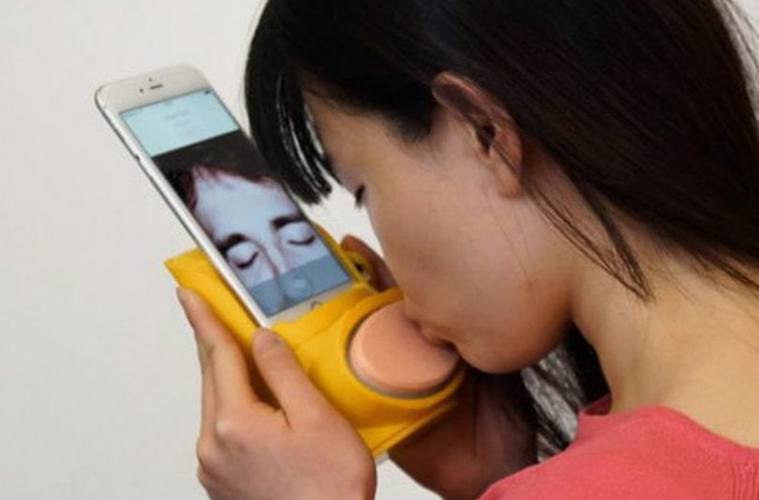 Woman Using Kissenger