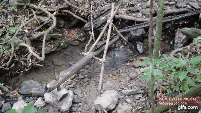 Primitive Technology Water Powered Hammer Monjolo