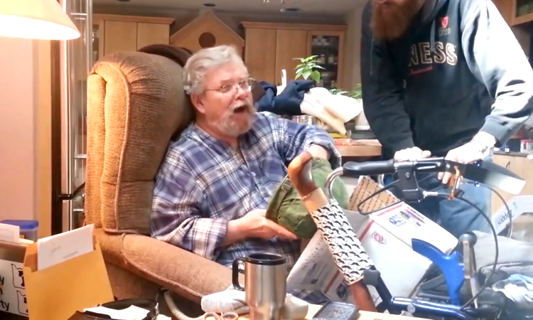 Son Surprises Veteran Father by Reuniting Him With His Son Surprises Veteran Father by Reuniting Him With His