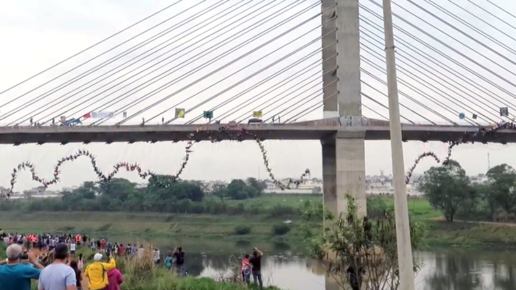 Carlos Torija Muñoz Sets Static Line Rope Jump World Record by