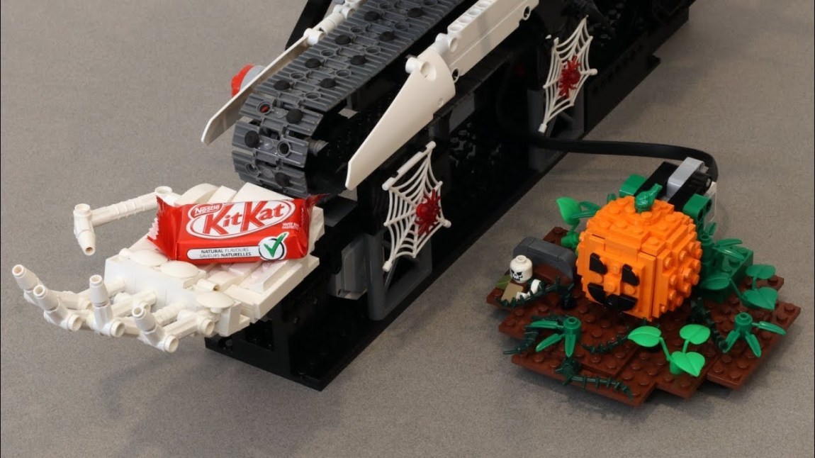 LEGO Chocolate Machine
