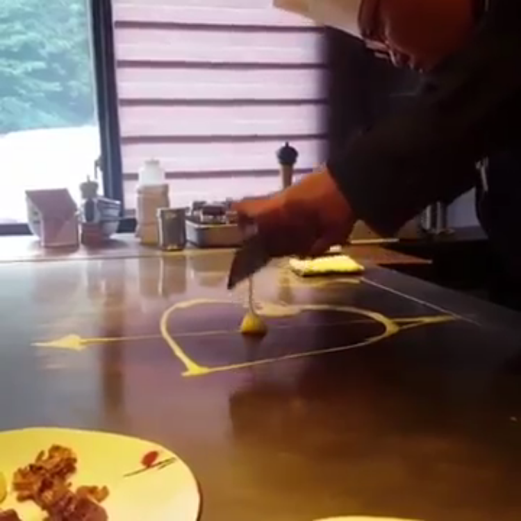 chinese-chef-performs-incredible-tricks-