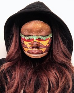 Makeup Artist Transforms Her Hand Into a Hot Dog and Her Face Into a Hamburger and Pizza (2)