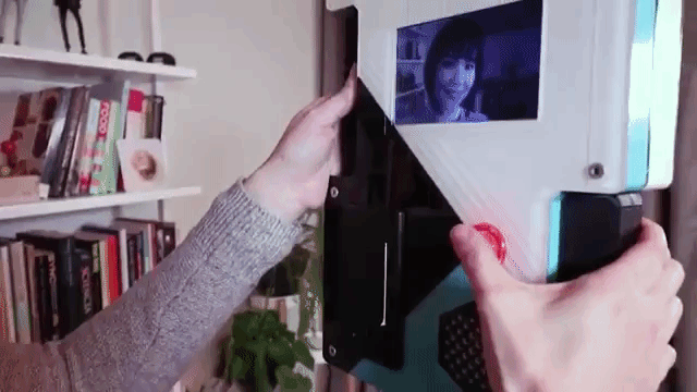 SelfieBot, A Raspberry Pi Powered Instant Camera With a Fun Personality