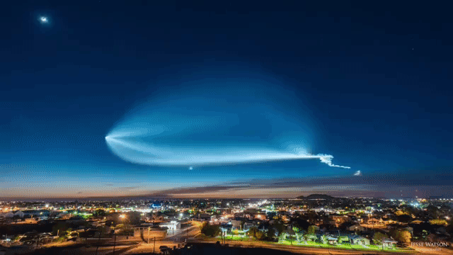 An Amazing Timelapse of the Mysterious SpaceX Falcon 9 Rocket Launch From  Vandenberg AFB