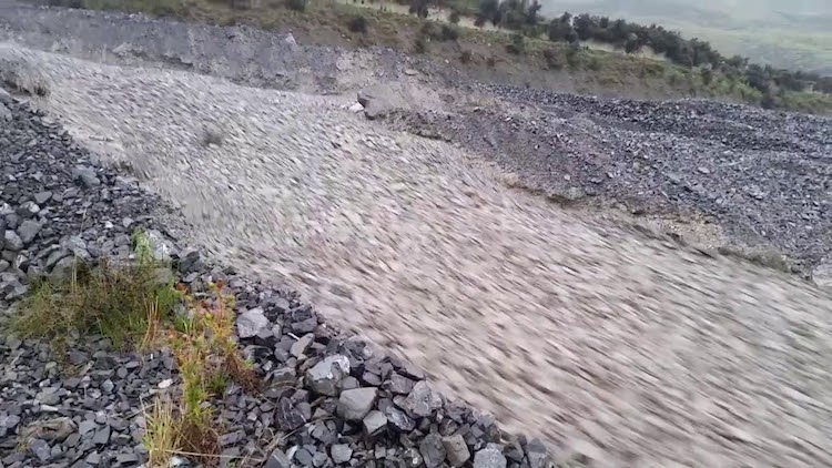 river-of-rocks-new-zealand-gita-cyclone-