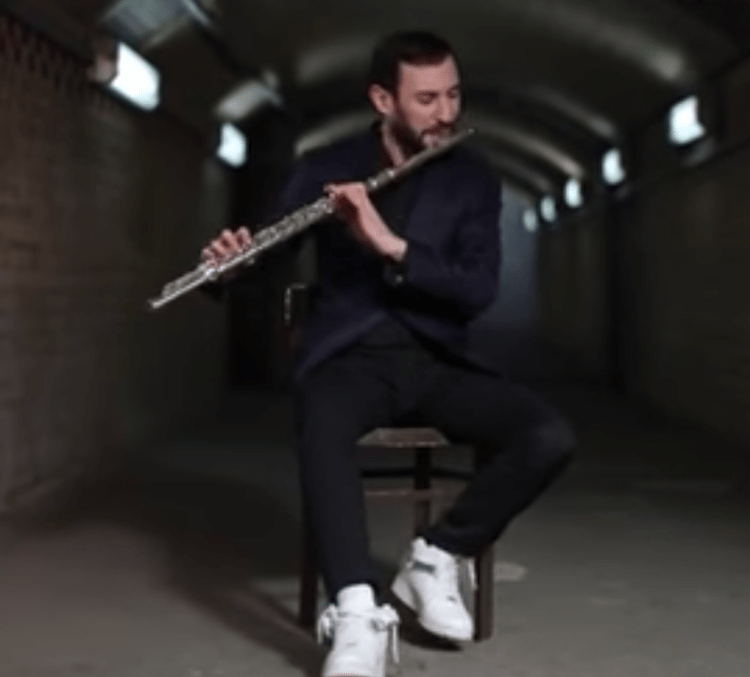 Flute Beatboxing German Train Station