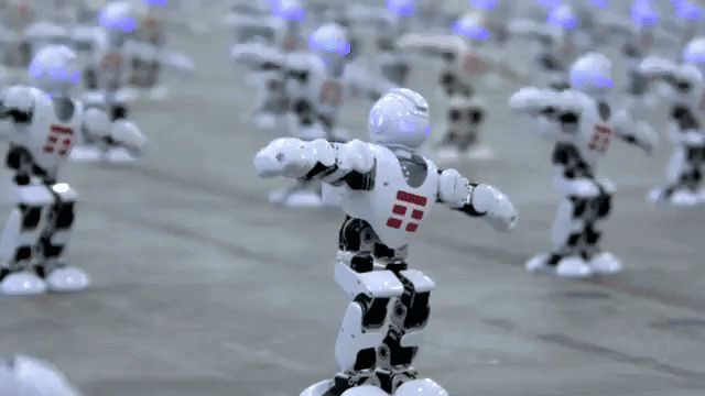 Most robots dancing simultaneously