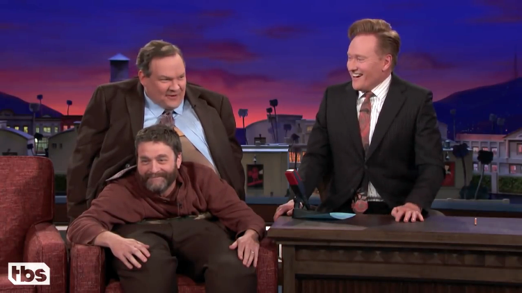 zach-galifianakis-makes-a-hilarious-entr