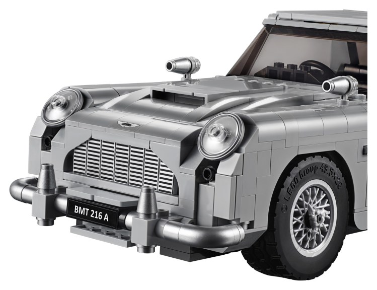 2018 LEGO Creator Expert James Bond Aston Martin DB5 Hood