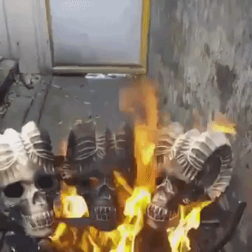 Fireproof Demon Skull Gas Log