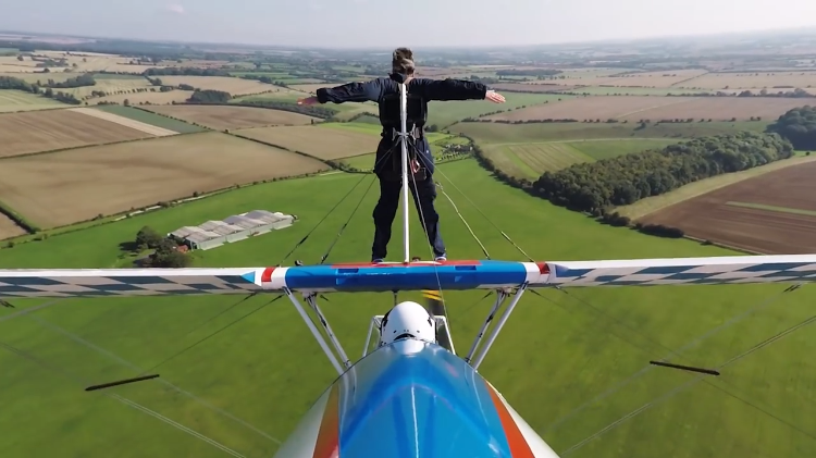 Wing-Walking-Tom-Scott.png