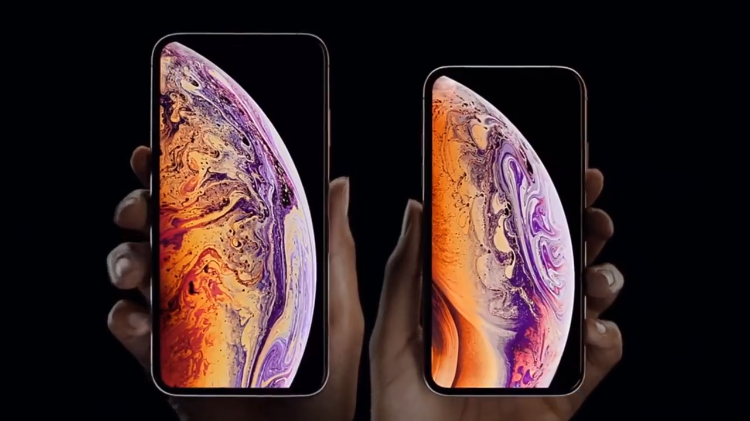 iPhone XS and XR