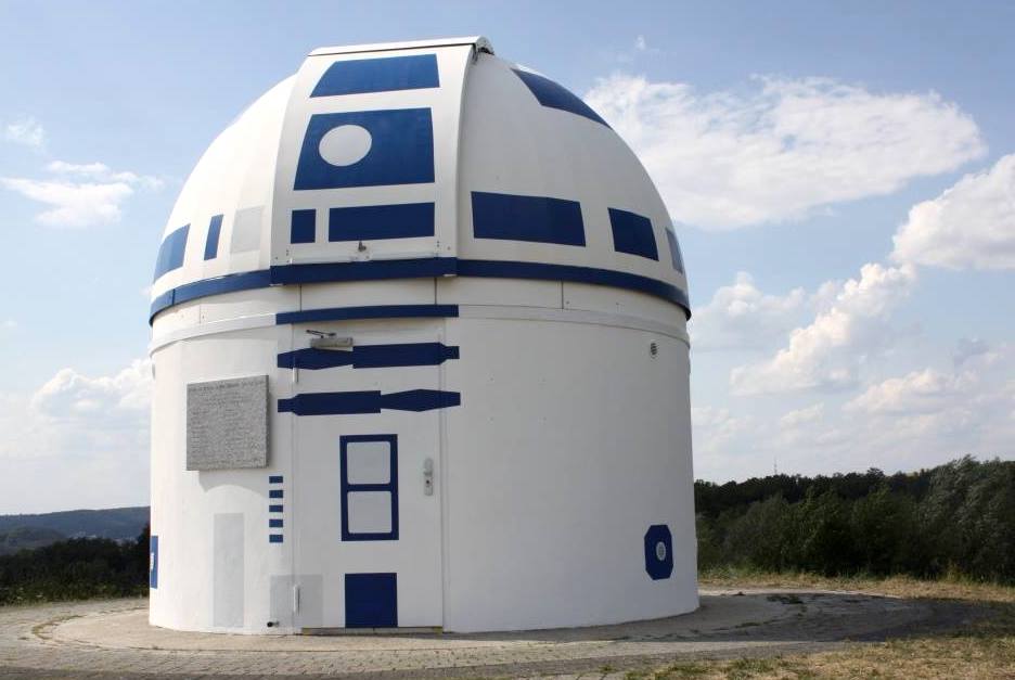 R2-D2-Observatory.jpg