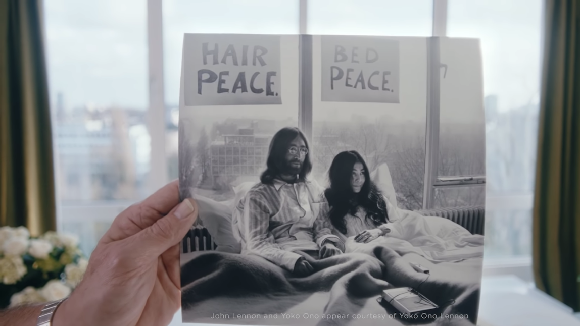 John lennon ono. John Lennon and Yoko. Джон Леннон Йоко оно постельное интервью. Йоко оно 1963. Джон Леннон и Йоко оно.