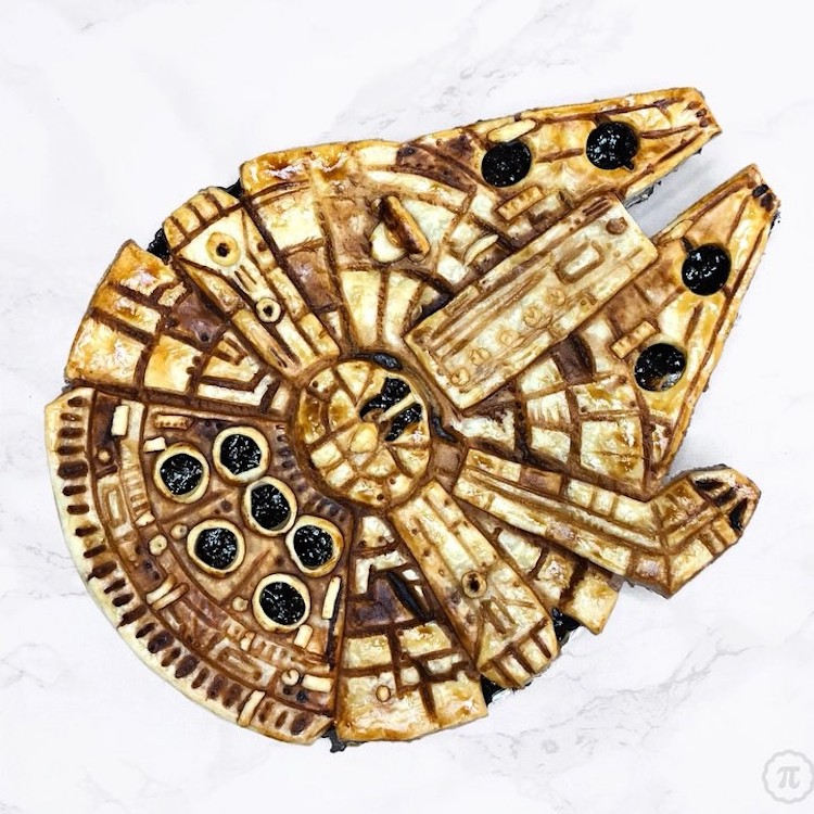 Millenium-Falcon-Mince-Pie.jpg