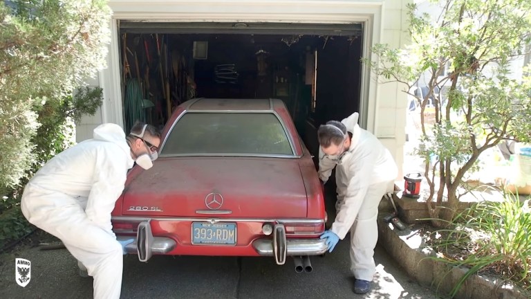 Detailing Mercedes-Benz 280 SL