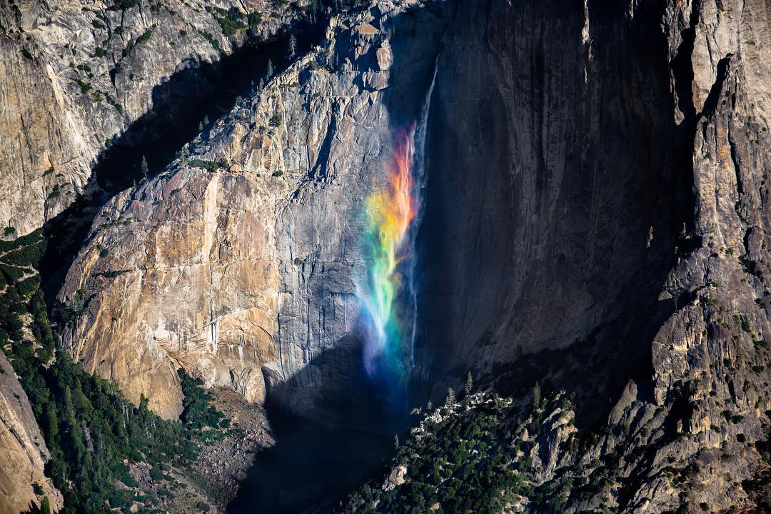 Rainbow-Waterfall-Glacier-Point-Yosemite