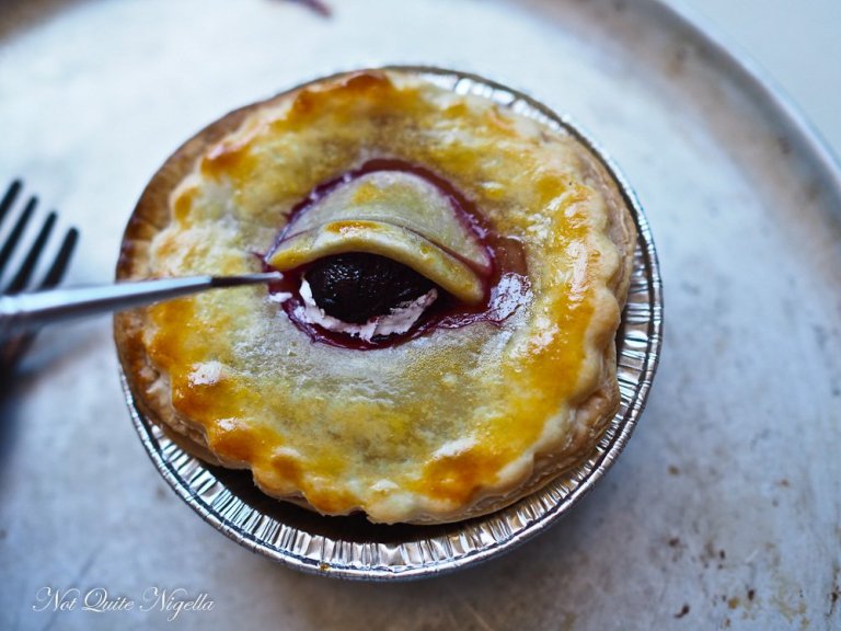 Rubhard Mini Pie With Eye