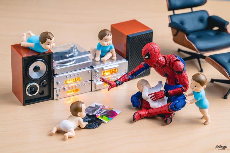 Spiderman Babysitting